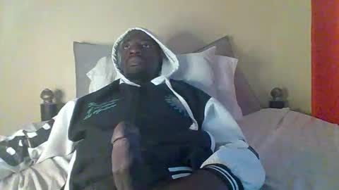 Snapshot of zlatann2012 chatting on November 28, 2025, 3:31 am Zlatann2012 online show from November 28, 2025, 3:31 am