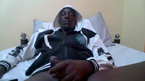 Snapshot of zlatann2012 chatting on January 7, 2026, 11:40 pm Zlatann2012 online show from January 7, 2026, 11:40 pm