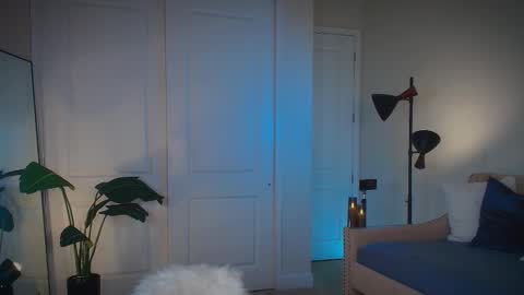 Zara  Join next live  at 5PM EST  online show from September 25, 2025, 10:24 pm