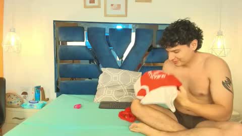 Zoe and dylan  online show from November 27, 2025, 12:18 pm