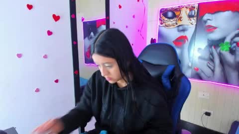 Z O E online show from April 22, 2026, 9:05 pm