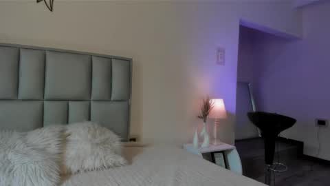 zoe_dear online show from March 10, 2026, 6:57 pm