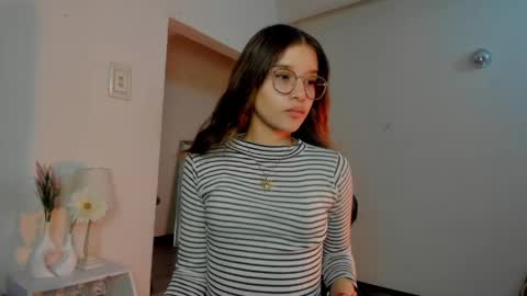 Snapshot of zoe_dear chatting on May 1, 2026, 11:09 pm zoe_dear online show from May 1, 2026, 11:09 pm