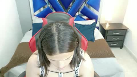 zoe online show from April 11, 2026, 2:43 pm