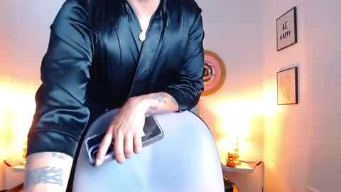 Snapshot of zoe_hecate chatting on May 15, 2026, 11:56 pm zoe_hecate online show from May 15, 2026, 11:56 pm
