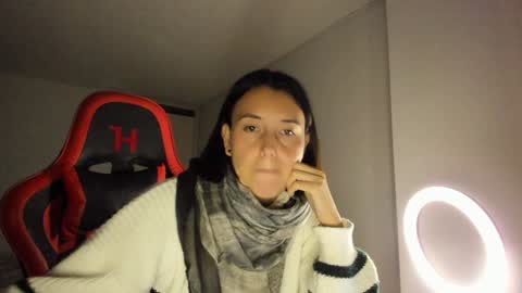 Snapshot of zoe_jeane_beker chatting on December 22, 2024, 1:23 am ZOE online show from December 22, 2024, 1:23 am