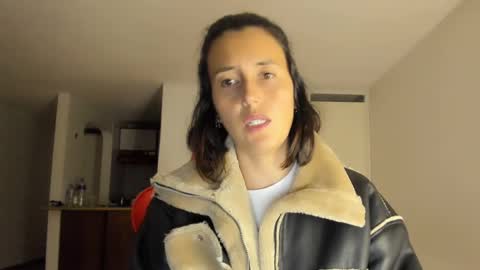 Snapshot of zoe_jeane_beker chatting on February 15, 2025, 1:10 am ZOE online show from February 15, 2025, 1:10 am