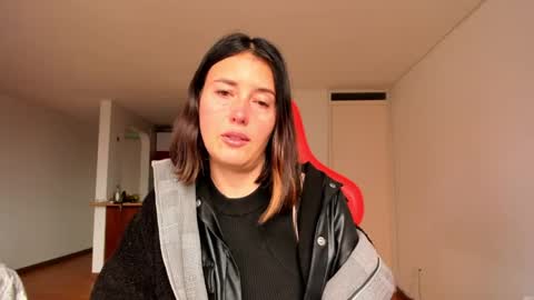 Snapshot of zoe_jeane_beker chatting on February 20, 2025, 10:37 pm ZOE online show from February 20, 2025, 10:37 pm