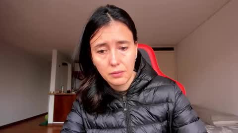 Snapshot of zoe_jeane_beker chatting on October 21, 2025, 7:47 pm ZOE online show from October 21, 2025, 7:47 pm