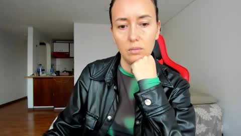 Snapshot of zoe_jeane_beker chatting on February 18, 2026, 10:06 pm ZOE online show from February 18, 2026, 10:06 pm