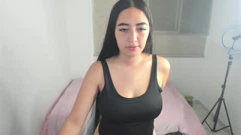 zoe_jones7 online show from January 25, 2025, 2:47 am