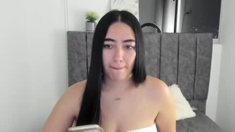 zoe_jones7 online show from September 16, 2025, 3:18 am