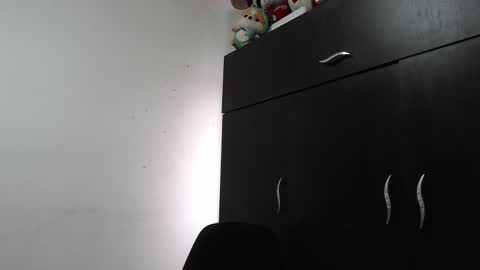 ZOE online show from November 29, 2025, 5:05 pm