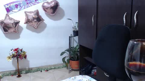 ZOE online show from December 23, 2025, 4:54 am