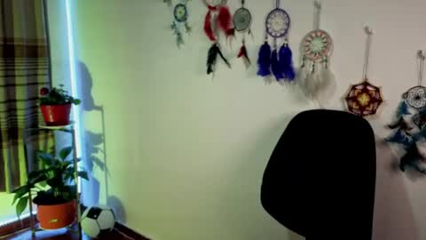 Snapshot of zoe_khall chatting on June 24, 2026, 3:05 am ZOE online show from June 24, 2026, 3:05 am