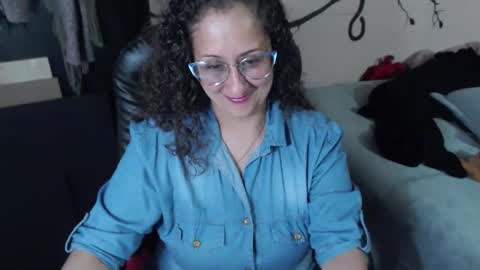 Zoe Koller online show from May 9, 2026, 3:56 am