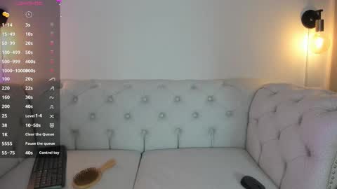 Zoe  online show from November 15, 2025, 7:32 pm