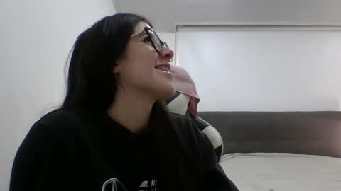 Zoe online show from November 14, 2025, 6:50 pm