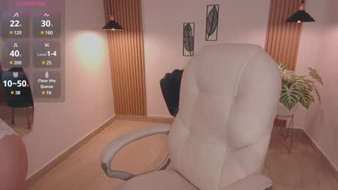 zoe_millerx online show from January 28, 2025, 12:11 pm