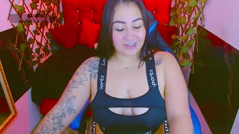 Snapshot of zoe_naughty22 chatting on June 1, 2026, 12:01 am zoe_naughty22 online show from June 1, 2026, 12:01 am
