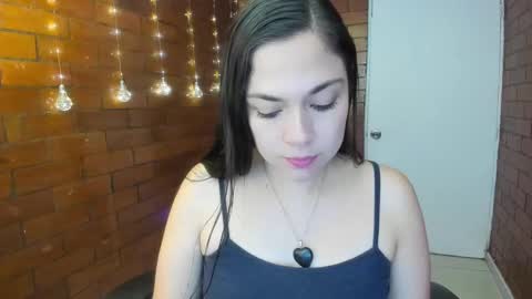 Zoe  online show from November 21, 2025, 4:27 pm