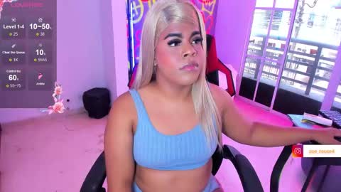 zoe_rose4 online show from February 17, 2026, 4:24 pm