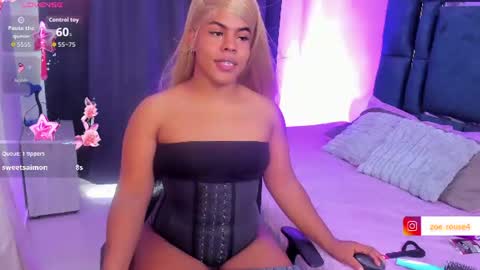 zoe_rosee4 online show from June 22, 2026, 3:31 pm