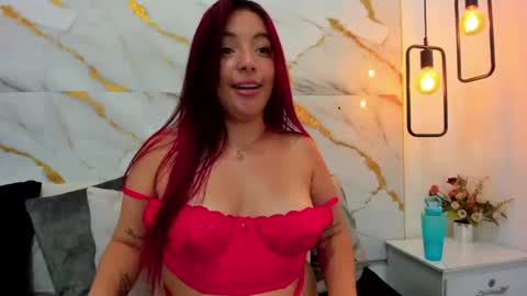 Snapshot of zoe_ross1 chatting on June 18, 2026, 9:14 am Zoe online show from June 18, 2026, 9:14 am