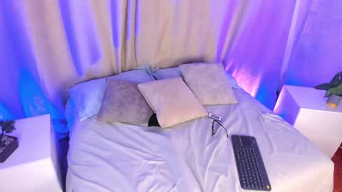 Snapshot of zoe_rousee_ chatting on July 2, 2026, 12:11 pm zoe_rousee_ online show from July 2, 2026, 12:11 pm
