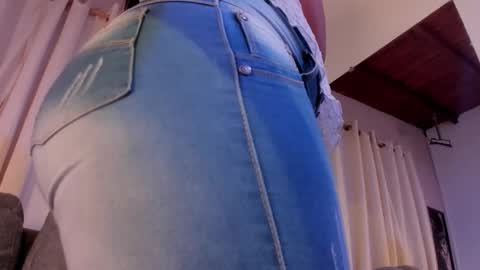 Zoe online show from October 25, 2025, 6:32 am