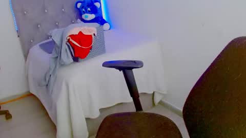 ZOE online show from September 26, 2025, 7:18 pm