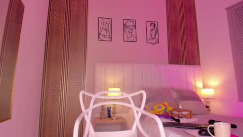 Hi guys i am Zoe  online show from November 8, 2025, 11:32 am