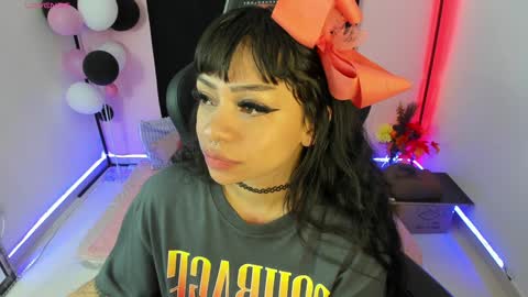 zoe_sullivan_ online show from December 22, 2024, 9:22 am