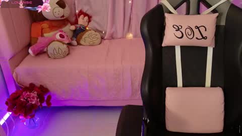 zoe_sullivan_ online show from March 19, 2026, 9:13 am