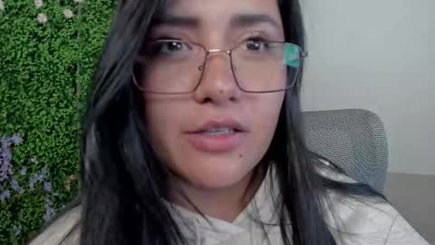 Zoe online show from October 20, 2025, 4:02 am