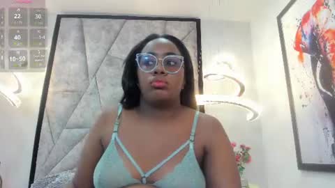 Snapshot of zoebrowns chatting on July 13, 2026, 1:36 pm Zoe online show from July 13, 2026, 1:36 pm