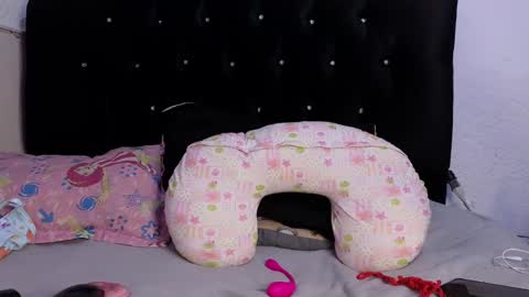 zoee jhonnyy online show from October 11, 2025, 2:44 am