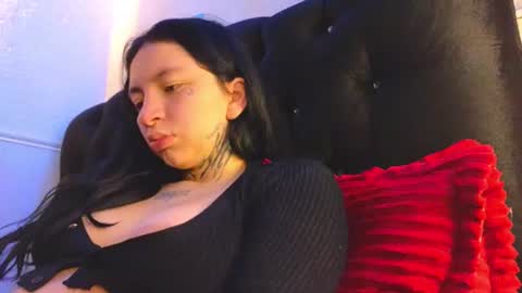 Snapshot of zoee_jhonnyy chatting on June 23, 2026, 6:11 am zoee jhonnyy online show from June 23, 2026, 6:11 am