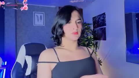 Snapshot of zoee_kiss_ chatting on June 12, 2026, 5:39 am ZOE online show from June 12, 2026, 5:39 am