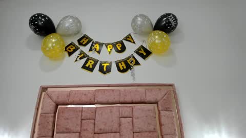 zoee online show from December 21, 2024, 10:06 am