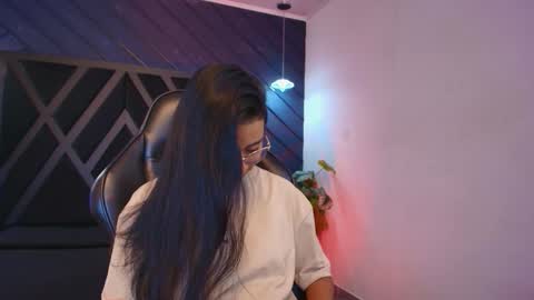 Zoe 3 online show from February 27, 2026, 5:24 pm