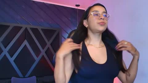 Zoe 3 online show from April 18, 2026, 5:39 pm