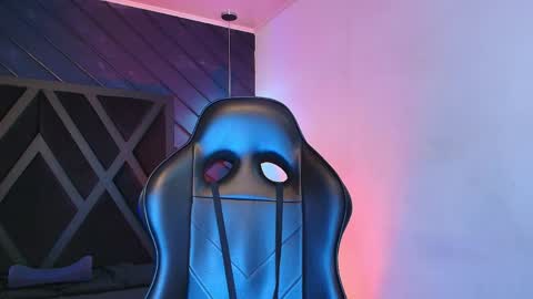 Zoe 3 online show from April 20, 2026, 5:26 pm