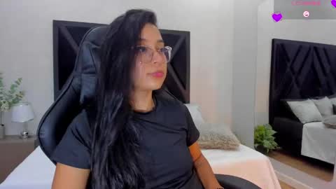 Zoe 3 online show from May 13, 2026, 6:16 pm