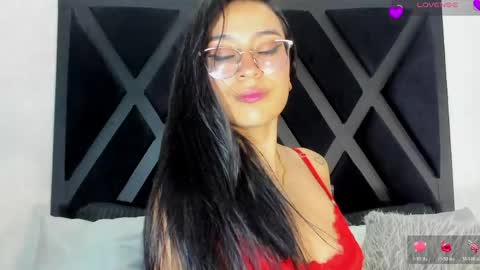 Zoe 3 online show from May 27, 2026, 5:54 pm