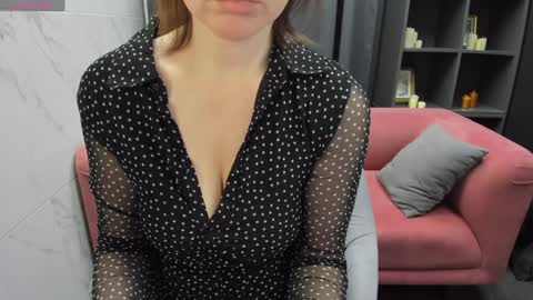 Zoe online show from December 22, 2024, 4:48 pm