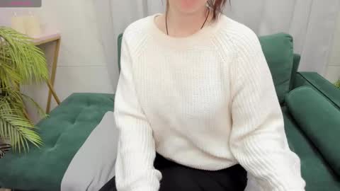 Zoe online show from February 19, 2025, 1:28 pm