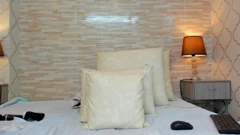 ZoeeSmitth online show from December 21, 2024, 2:15 pm