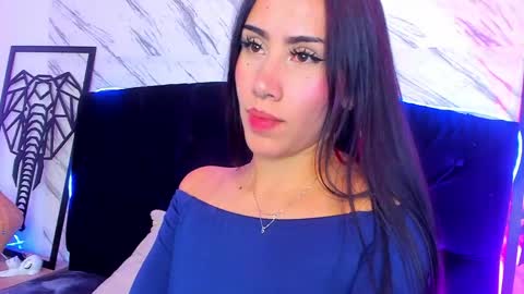 Snapshot of zoegp chatting on May 14, 2026, 5:58 am Laura online show from May 14, 2026, 5:58 am