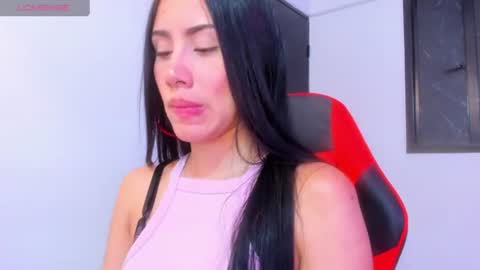 Laura  online show from July 19, 2026, 5:11 am